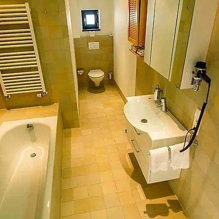 Hotel Lindenhof Tepe