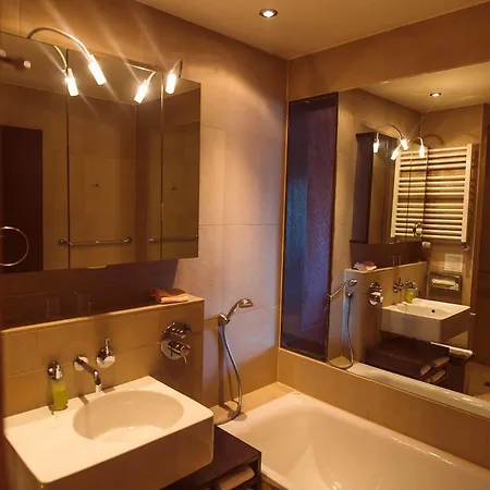 Lindenhof Tepe 4*