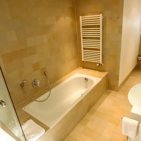 Lindenhof Tepe 4*