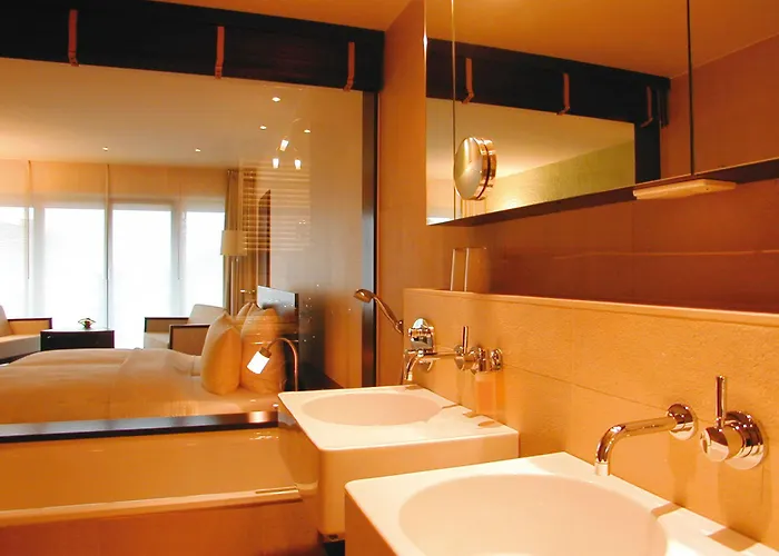 Hotel Lindenhof Tepe 4*