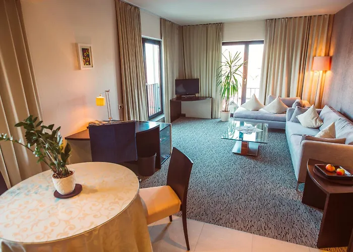 Hotel Lindenhof Tepe 4*